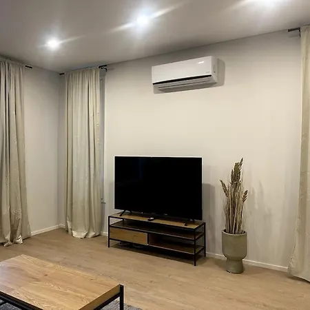 Kotimaailma #6 - Hieno Ja Tilava Kaksio Keskustassa Daire *