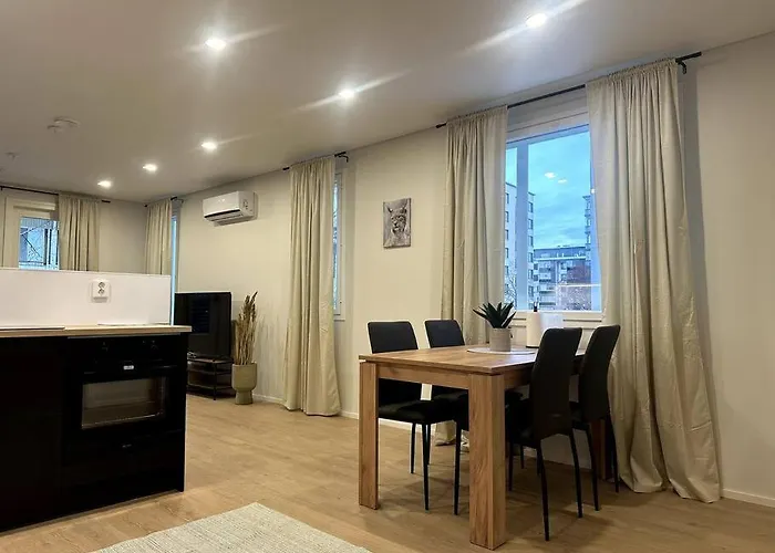 Kotimaailma #6 - Hieno Ja Tilava Kaksio Keskustassa Appartamento