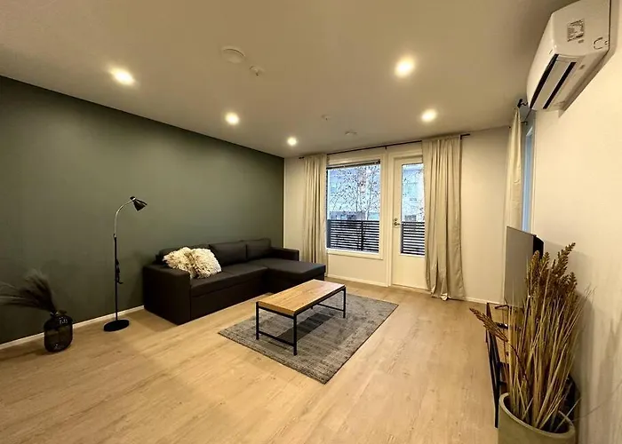 Kotimaailma #6 - Hieno Ja Tilava Kaksio Keskustassa *